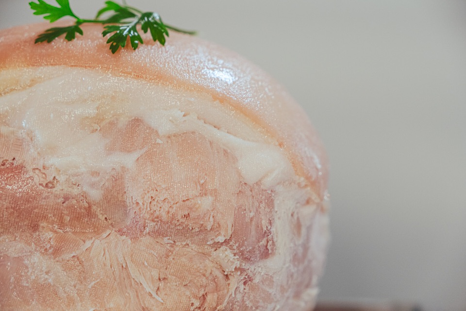 Jambon artisanal en gros plan